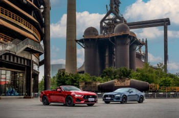 全新福特Mustang®硬顶性能版与敞篷运动版将于6月上市开售